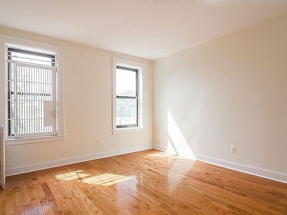 4th image of 2721 Heath Ave APT 2A