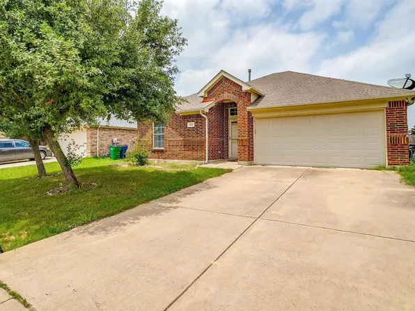 215 Arabian Rd, Waxahachie, TX 75165