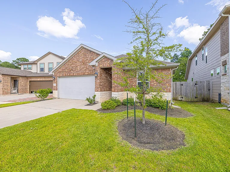 17705 Hanson Ridge Dr — Photo 2