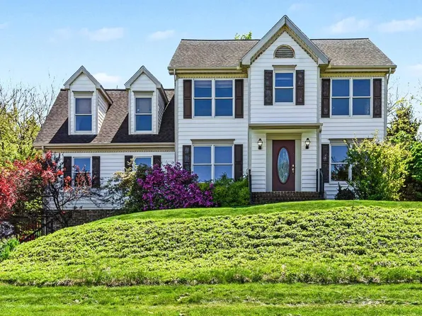 1242 Jill Dr, Hummelstown, PA 17036