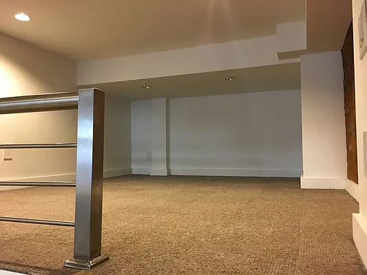 Rented by Sky Management | media 58