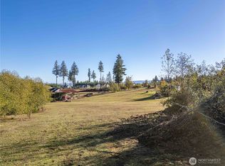 1480 S Silver Lake Rd, Castle Rock, WA 98611