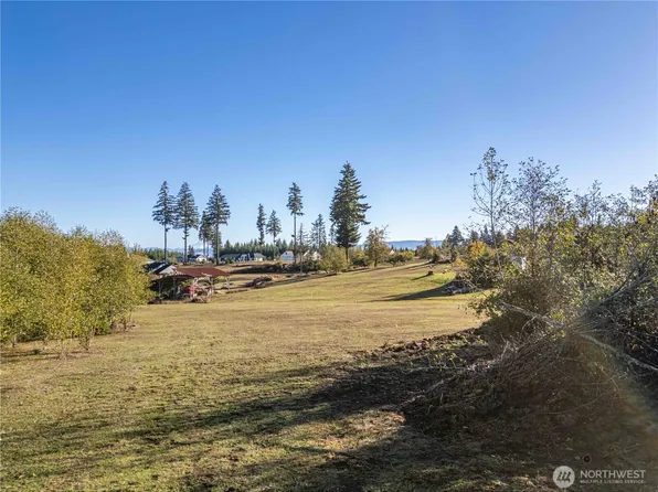 1480 S Silver Lake Road, Castle Rock, WA 98611
