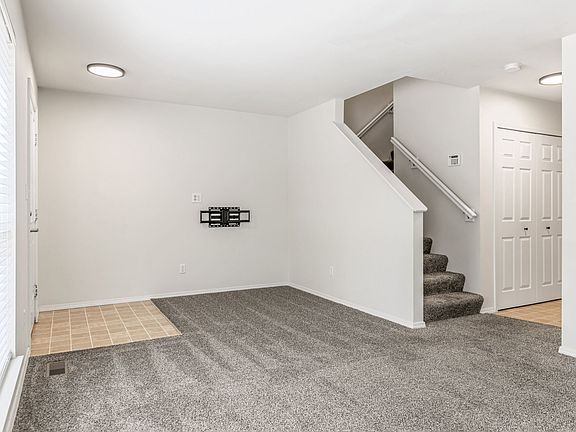 3rd image of 331 Heritage Commons Cir
