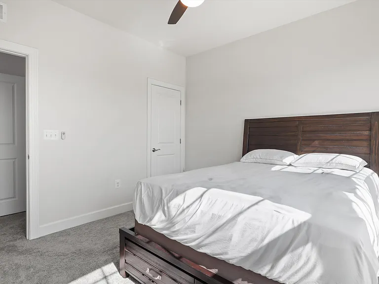 13943 Gary Fisher Trl — Photo 32