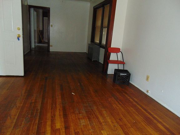 3rd image of 7035 S Ashland Ave APT 1