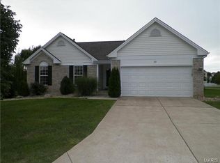 20 Birchwood Trail Ct, Maryland Heights, MO 63043