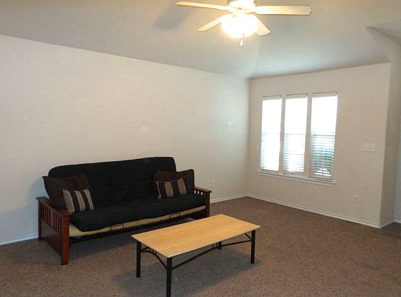 3rd image of 811 Nolan Ryan Dr