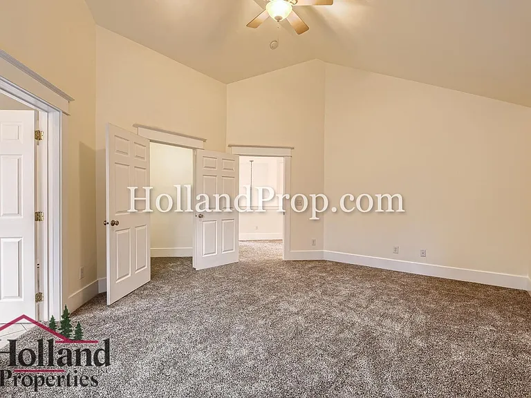 3228 SE Filbert St — Photo 14