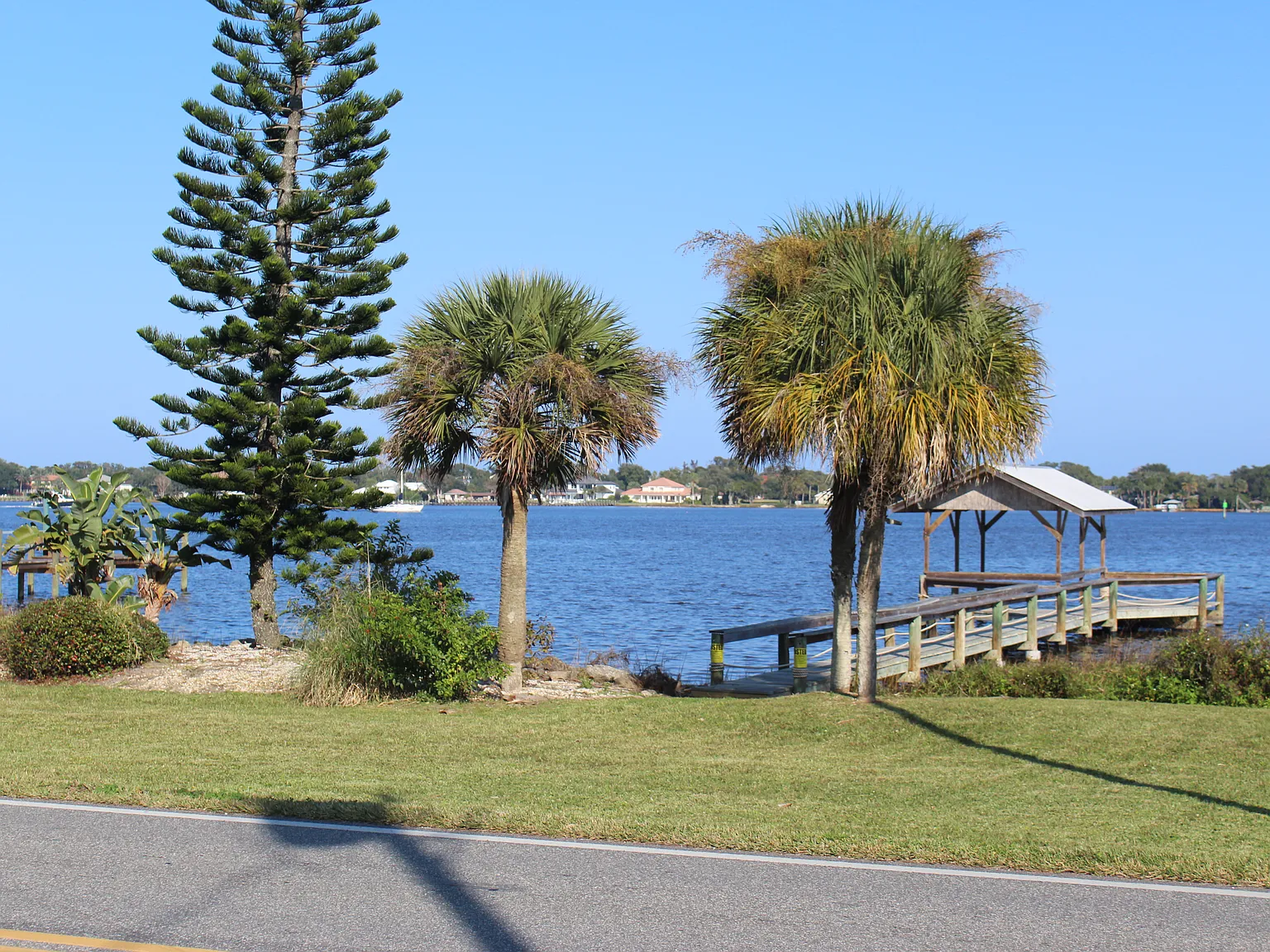 3 bed, 720 sqft, $1,350 — Photo 2