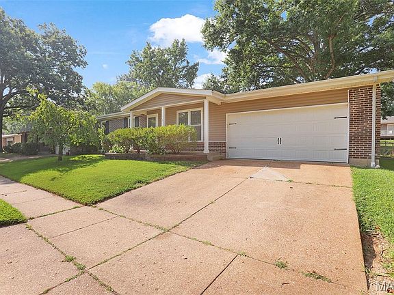 2nd image of 1210 Dorne Dr