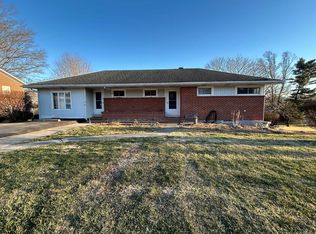 185 Dogwood Dr, Wytheville, VA 24382