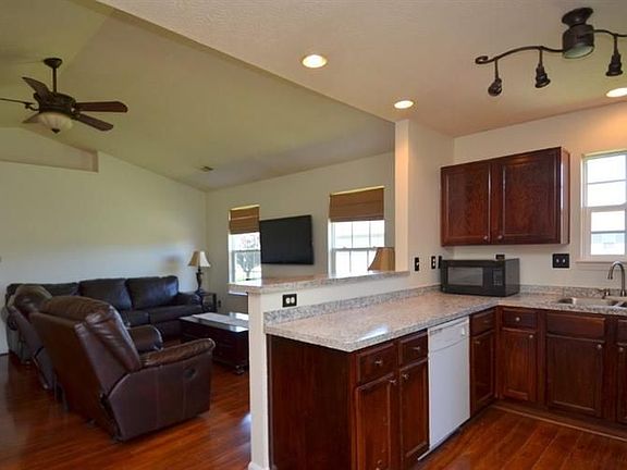 5th image of 232 Palm Hill Dr