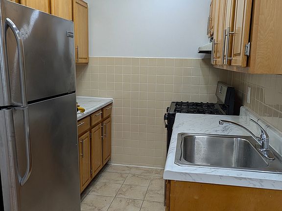 4th image of 537 W 133rd St APT 5