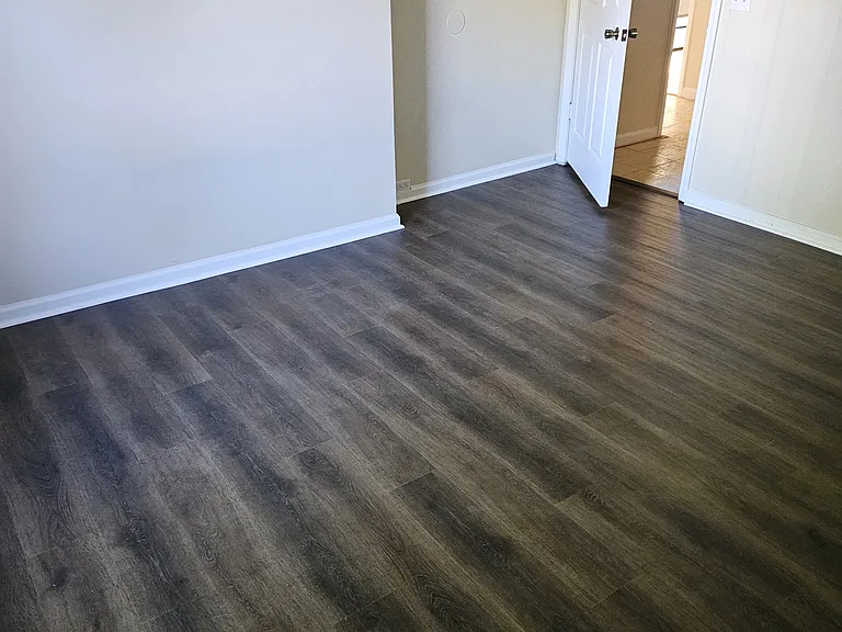 105 Idol St — Photo 15