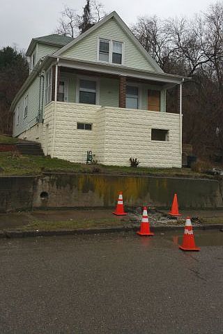 1st image of 801 N Zane Hwy
