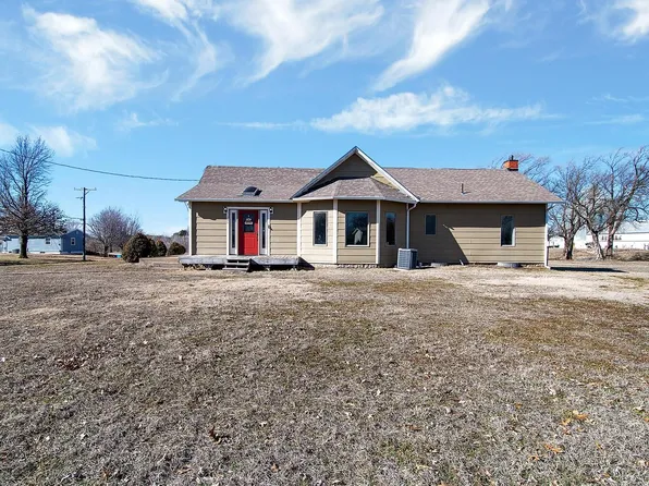 301 N Sedgwick St, Garden Plain, KS 67050