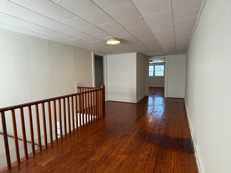 633 Spring Ln — Photo 10