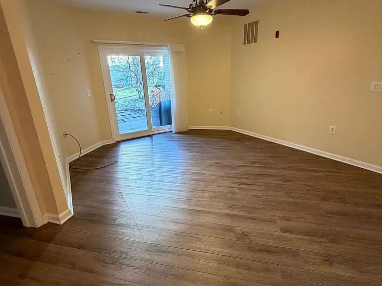 400 Symphony Cir #219H — Photo 4