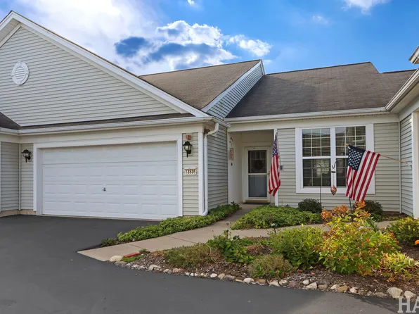 13536 Hemlock Rd, Huntley, IL 60142