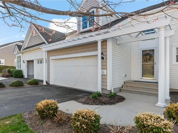 31 Chatham Rd, South Kingstown, RI 02879