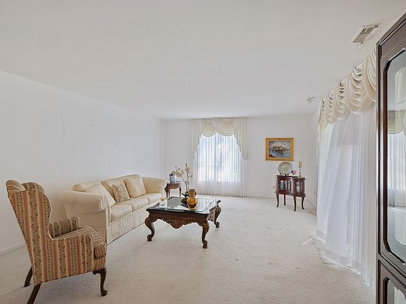 5th image of 2231 Martha St APT D-1