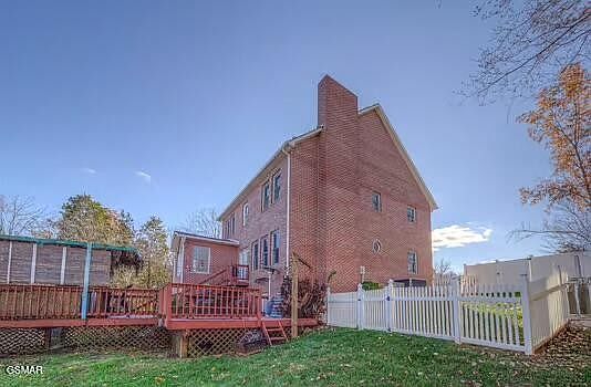 3rd image of 2260 Peninsula Dr