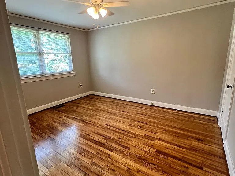 101 Clinton Dr — Photo 11
