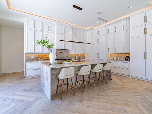 5th image of 360 Timber Terrace Rd