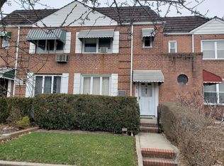 6212 80th St, Middle Village, NY 11379