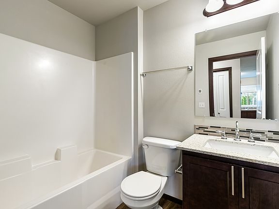 5th image of 1019 Curtis St #17543820