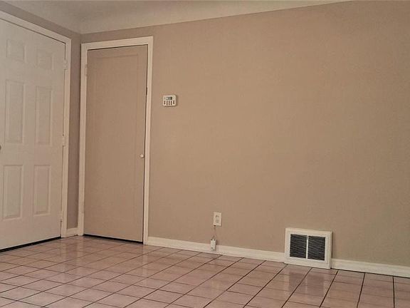 5th image of 44 Connolly Dr