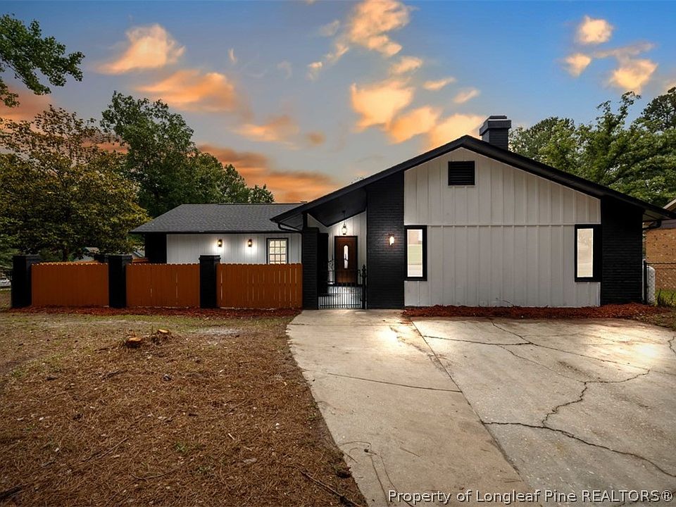 1st image of 732 Sarazen Dr