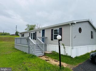 107 White Pine Ave, Hamburg, PA 19526