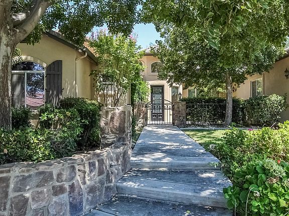 4th image of 10202 Skiles Dr