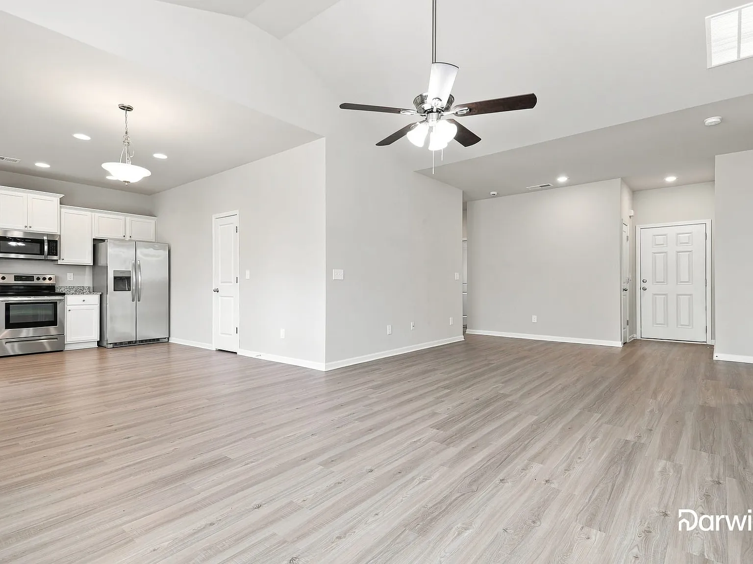 4 bed, 2.0 bath, 1720 sqft, $1,730 — Photo 3