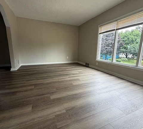 3rd image of 17940 Glendale St APT 2