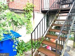 5th image of 3916 Grantley Rd