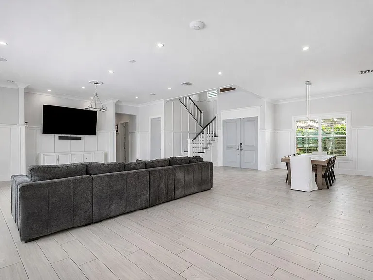 2100 Notre Dame Dr — Photo 13