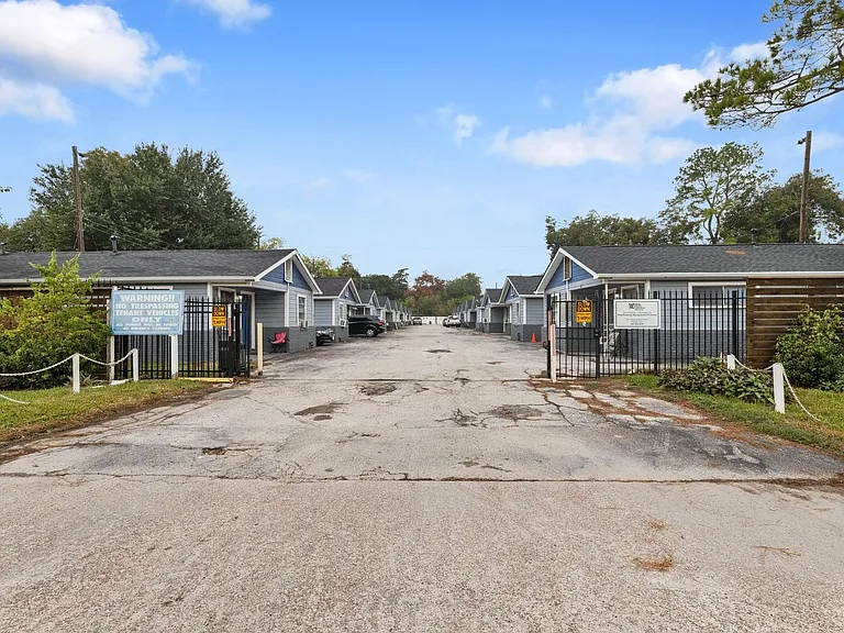 *Housing Welcome / Section 8 Accepted* — Photo 14