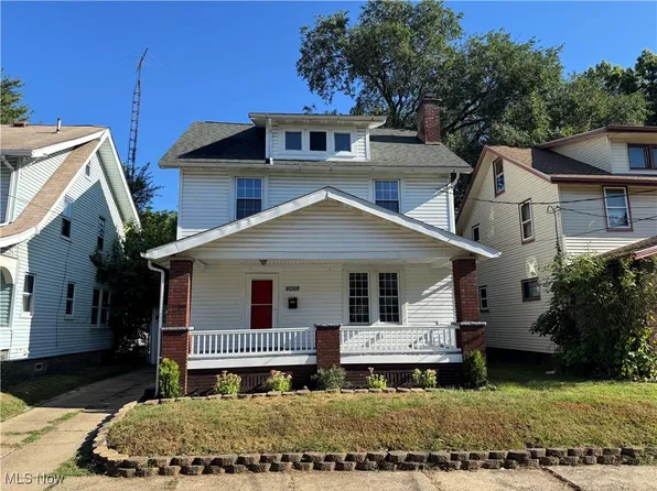 2425 7th St NW, Canton, OH 44708