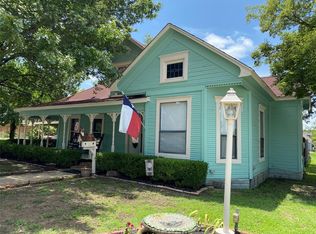 306 Austin St, Grapevine, TX 76051