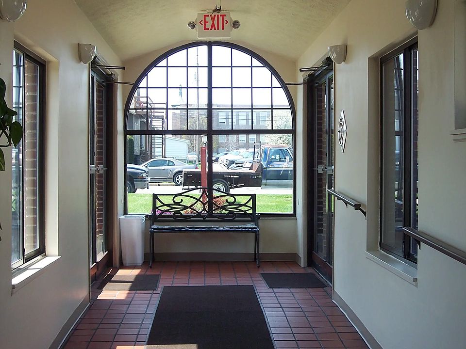 1st image of 240 S Main St #1