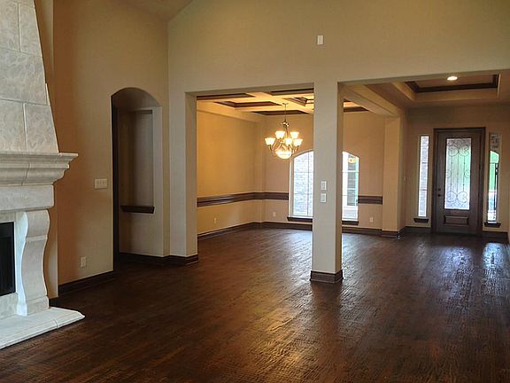 5th image of 106 Summer Holly Dr
