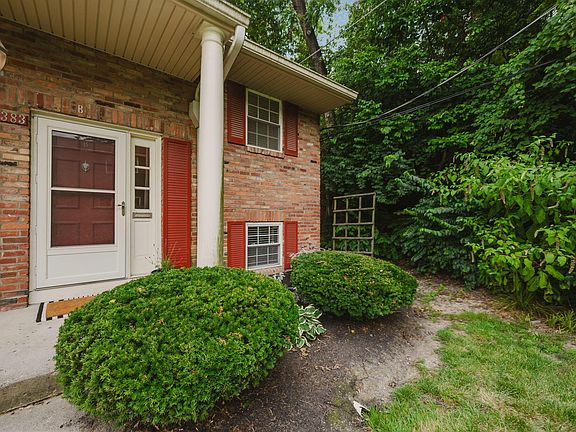 3rd image of 1383 Bluff Ave #B