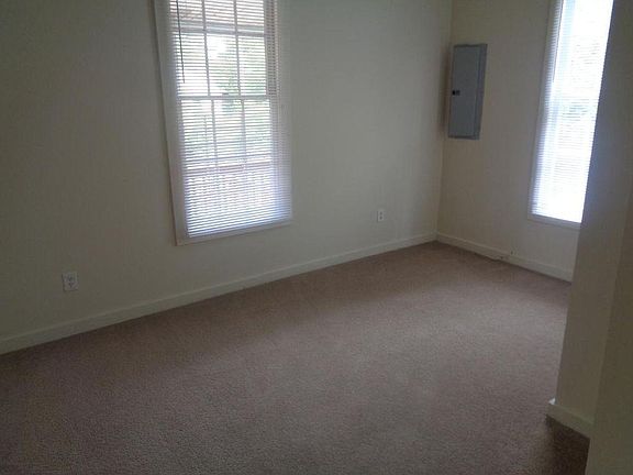 4th image of 2211 3rd Ave #A