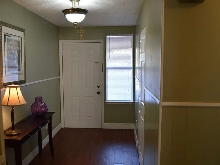 1408 Eagle Ln — Photo 8
