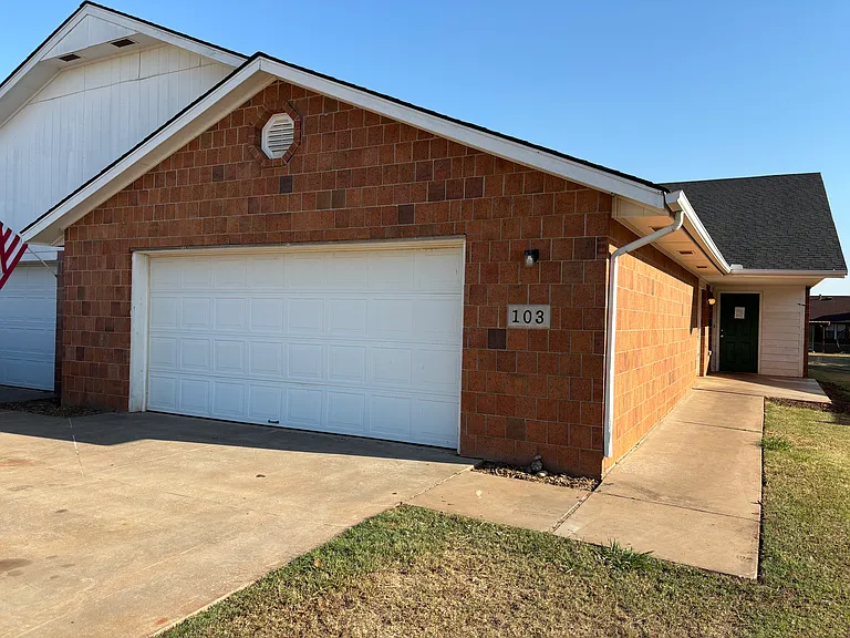 103 W Husband Ct — Photo 17