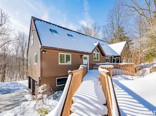 40 Osborne Hill Rd, Sandy Hook, CT 06482