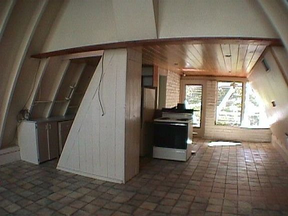 Living/kitchen area